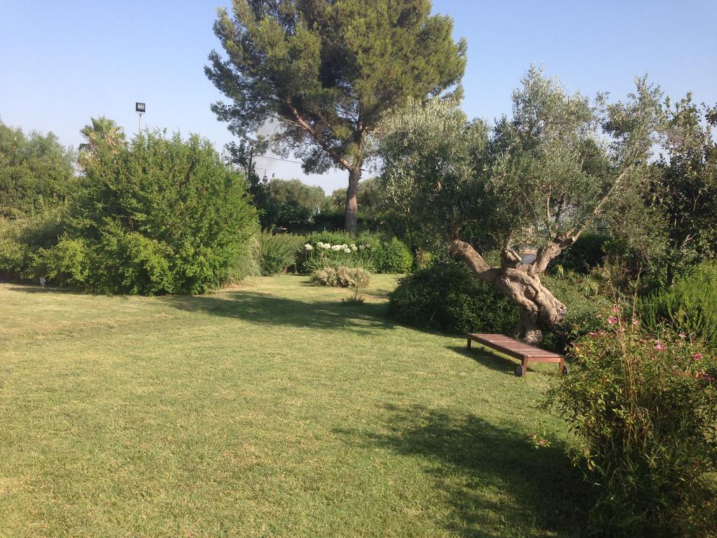 Mazzara Farm Bed & Breakfast Manduria Dış mekan fotoğraf